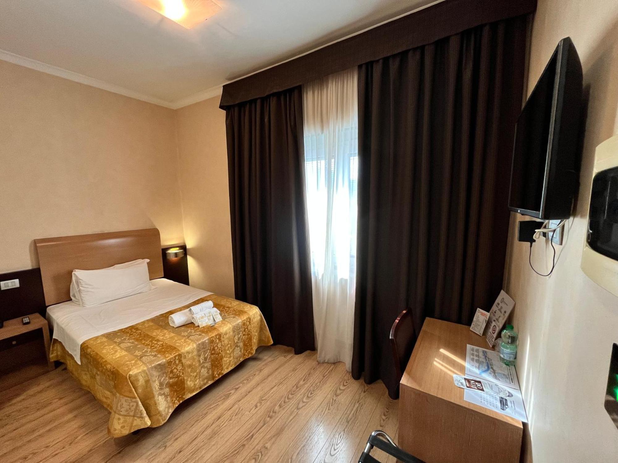 Eh Rome Airport Euro House Hotels Fiumicino Exterior foto