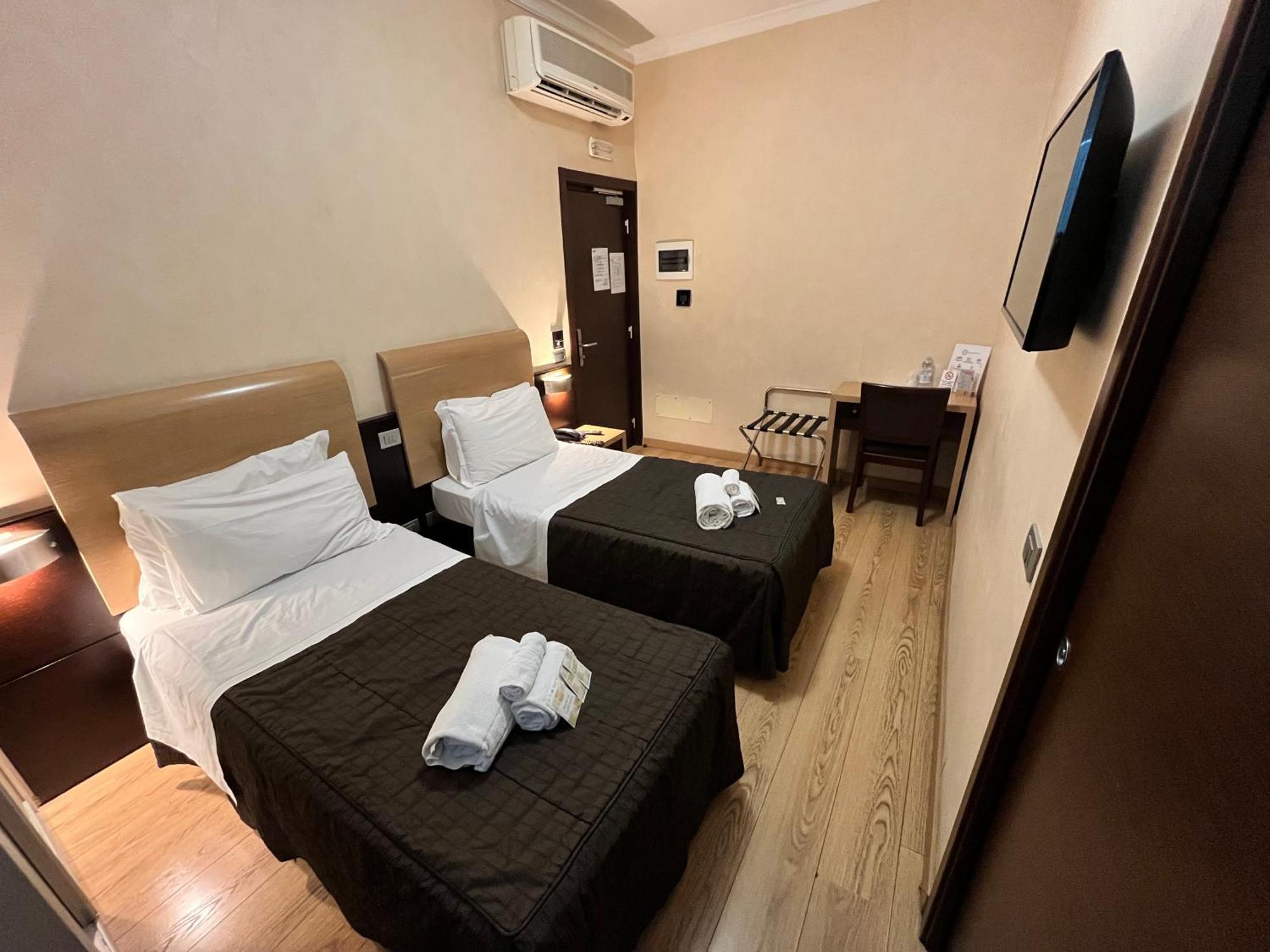 Eh Rome Airport Euro House Hotels Fiumicino Exterior foto