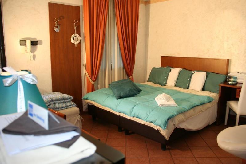 Eh Rome Airport Euro House Hotels Fiumicino Exterior foto