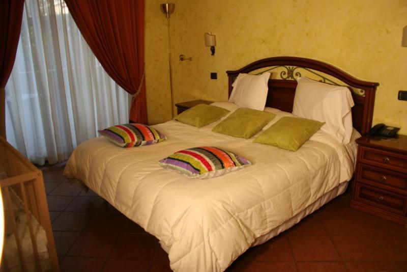 Eh Rome Airport Euro House Hotels Fiumicino Exterior foto