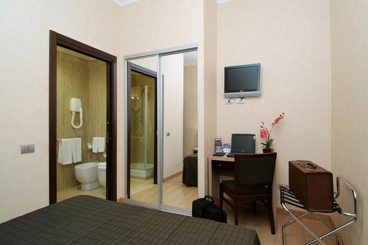 Eh Rome Airport Euro House Hotels Fiumicino Exterior foto