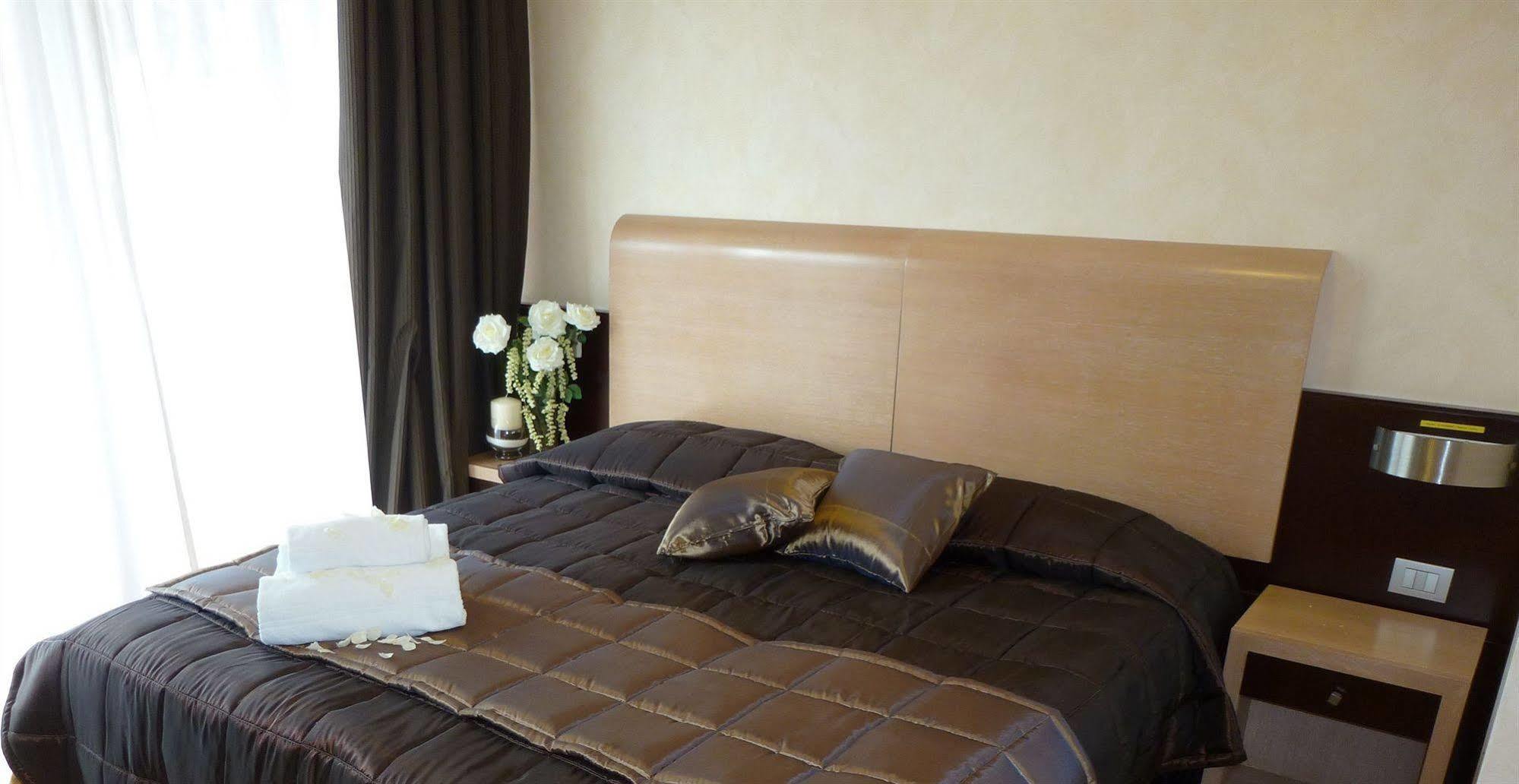 Eh Rome Airport Euro House Hotels Fiumicino Exterior foto
